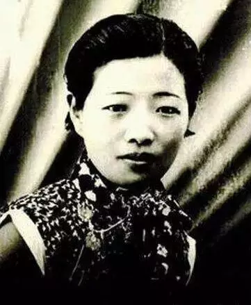 年轻时的画家李青萍
