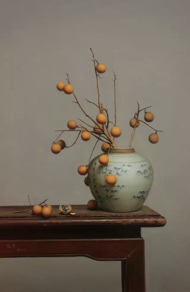 张青写实油画静物作品《龙眼》